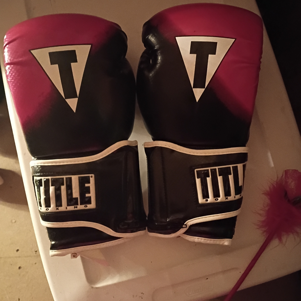 Title Boxing Gloves in Black and Pink
